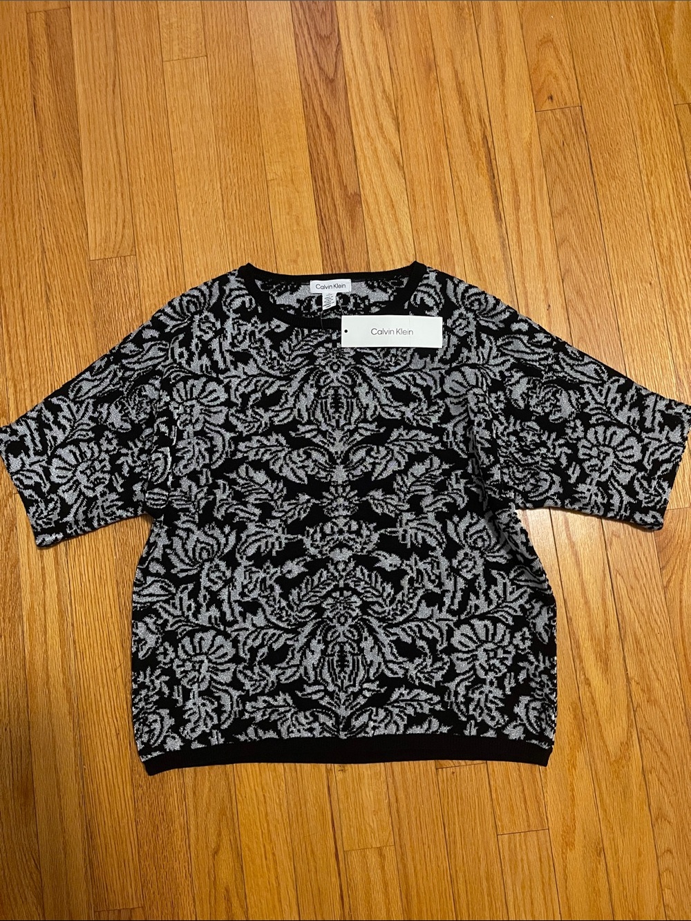 NWT Calvin Klein top